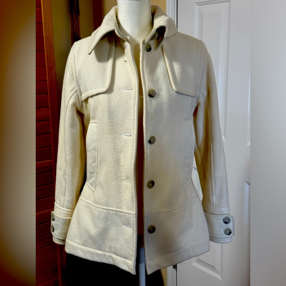 Woolrich White Cream Winter Coat
